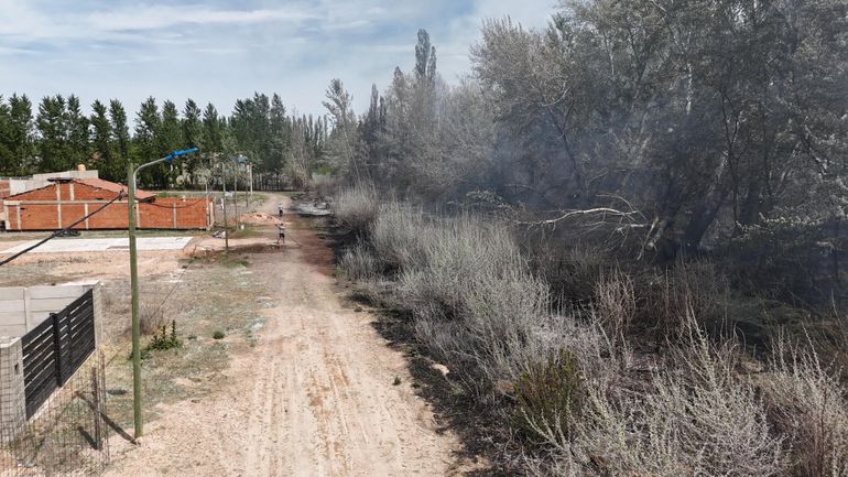 El incendio se produjo este viernes en barrio Valentina Sur