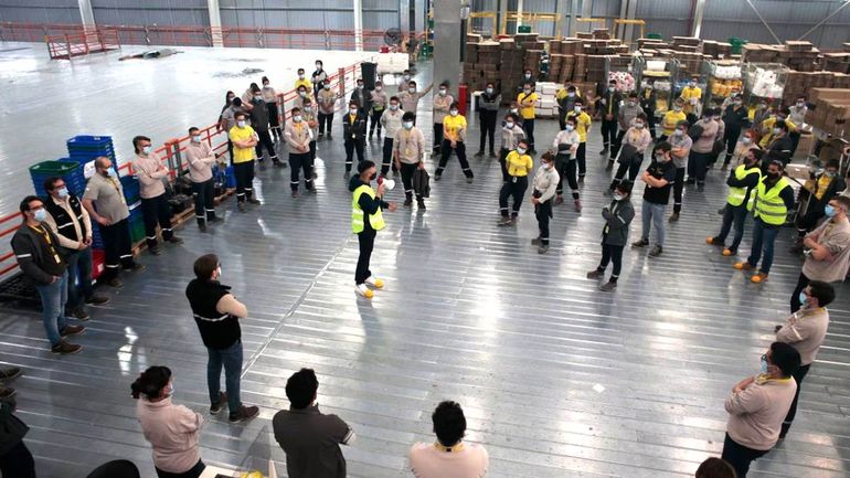 Gustavo Vila, del Sindicato de Carga y Descarga, en una asamblea del depósito de Mercado Libre en La Matanza. Gustavo Vila, del Sindicato de Carga y Descarga, en una asamblea del depósito de Mercado Libre en La Matanza.