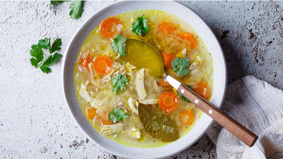 Tres sopas fáciles para el invierno: recetas caseras con productos de estación