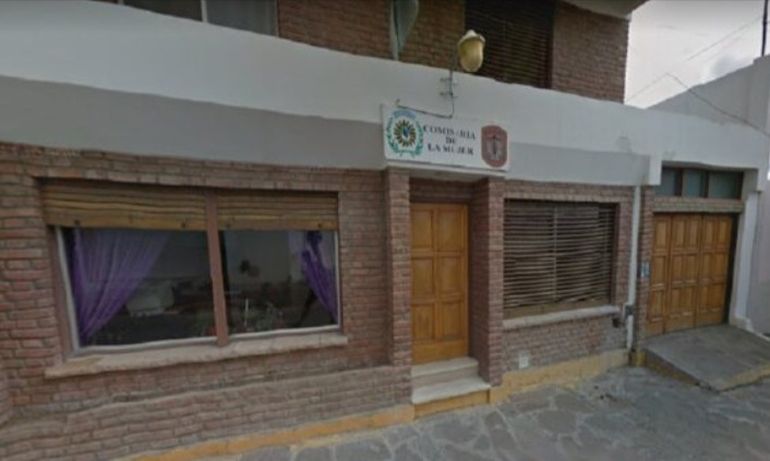 La madre del joven apuñalado lo denunció en la Comisaría de la Mujer de Trelew, donde constataron los golpes que sufrió. La madre del joven apuñalado lo denunció en la Comisaría de la Mujer de Trelew, donde constataron los golpes que sufrió. 