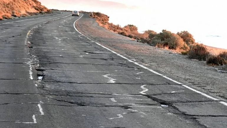 La Ruta 3 destruida entre Caleta Olivia y Ramón Santos