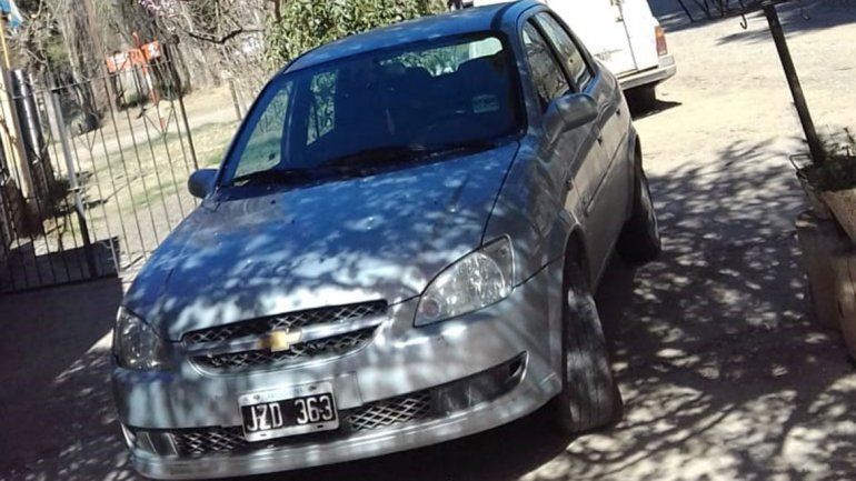 Vista Alegre: les robaron el auto del garage mientras dormían