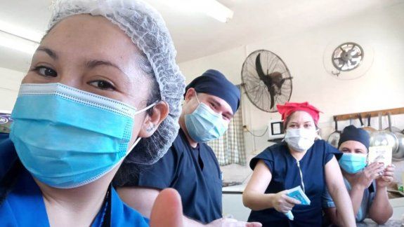 En el hospital de Zapala llevaron el espíritu de Pascuas a los más chicos