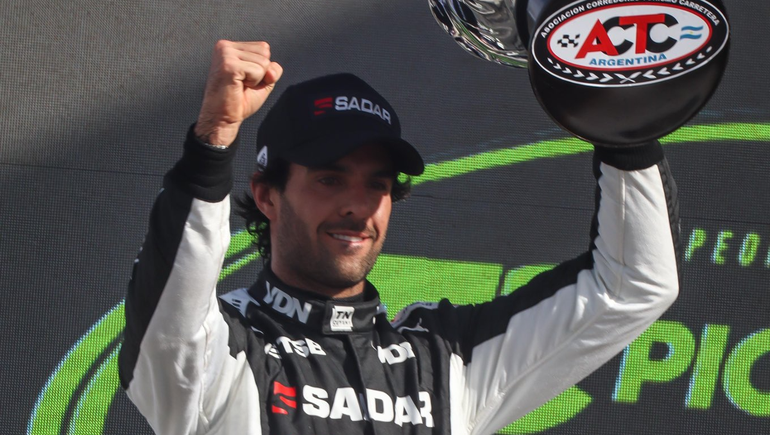 Buena performance: Urcera fue segundo en el TC Pick Up de Viedma