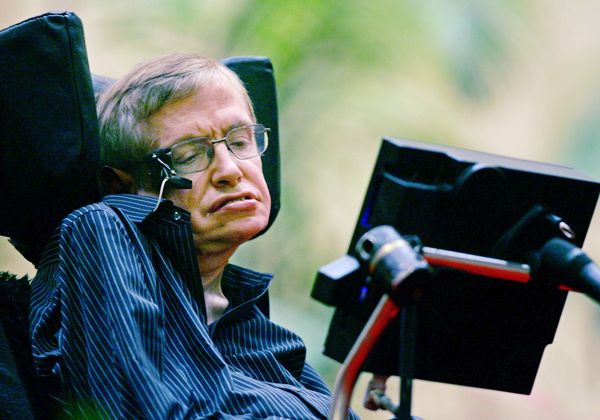 Stephen Hawking formuló una severa advertencia sobre una catástrofe que podría asolar al mundo. Stephen Hawking formuló una severa advertencia sobre una catástrofe que podría asolar al mundo.