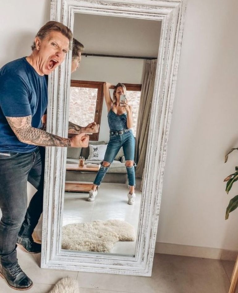 Alejandro Fantino y Coni Mosqueira disfrutan el embarazo de su primer hijo en la mansión de Nordelta. Alejandro Fantino y Coni Mosqueira disfrutan el embarazo de su primer hijo en la mansión de Nordelta.