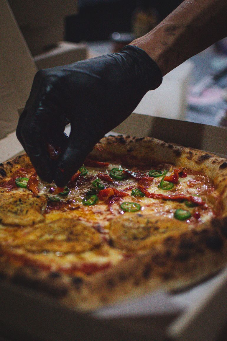 Un nuevo proyecto autogestivo. El spot de la pizza en Cipolletti. Un nuevo proyecto autogestivo. El spot de la pizza en Cipolletti.