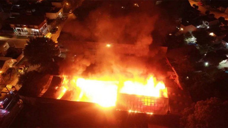 El incendio en Mar del Plata dejó solamente daños materiales | Foto: @dronmardelplata