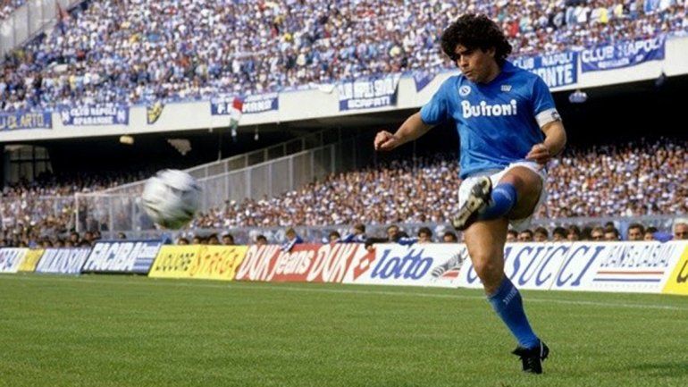 El Napoli pasó sus mejores años con la llegada de Maradona al ganar sus dos únicos scudettos: 1987 y 1990.