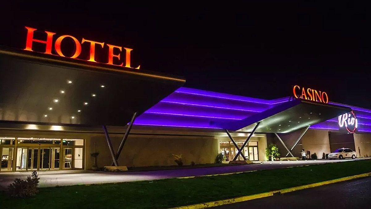 Murió cuando apostaba en las tragamonedas del casino