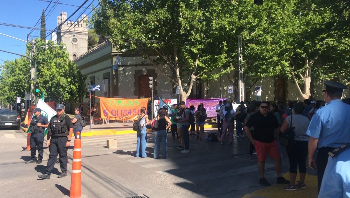 Corte en Casa de Gobierno: qué reclaman los trabajadores de desarrollo social