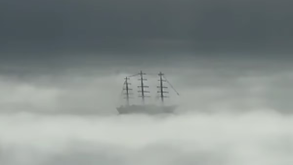 La tenebrosa llegada de la Fragata Libertad a Mar del Plata thumbnail