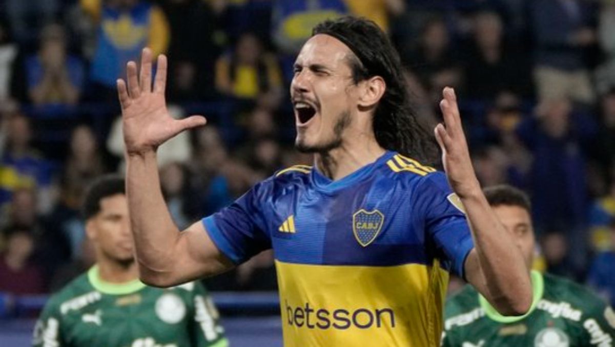 Cavani reniega de su suerte contra Palmeiras; tuvo varias chances pero no pudo convertir. FOTO: @BocaJrsOficial