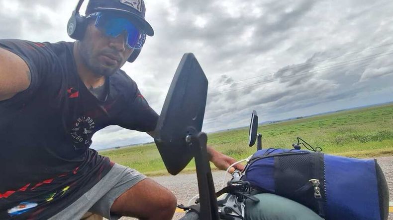 Encontró en el deporte una salida a los momentos más difíciles de su vida: el desafío de 3 mil kilómetros en bici | LM Neuquen Encontró en el deporte una salida a los momentos más difíciles de su vida: el desafío de 3 mil kilómetros en bici