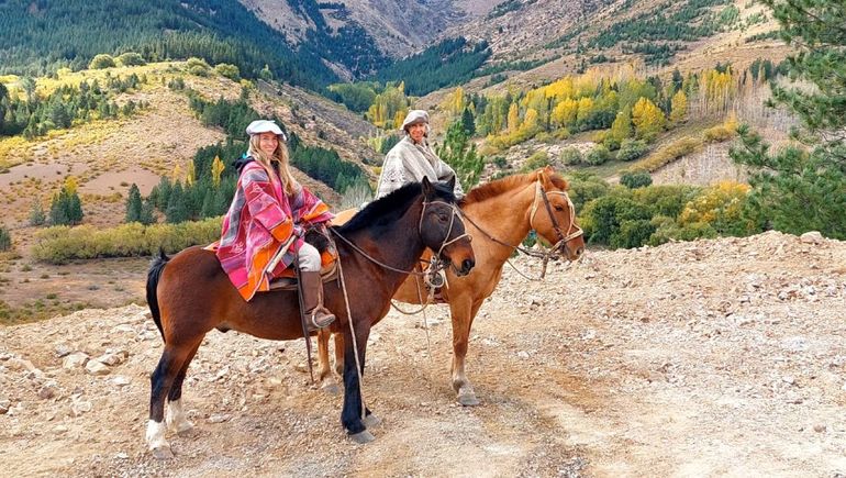Trashumancia para turistas: son madre e hija y vivieron la experiencia de ser crianceras por dos días