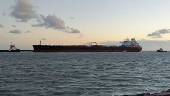 Otamérica construye dos nuevos tanques para acompañar el crecimiento de Vaca Muerta. | LM Neuquen Otamérica construye dos nuevos tanques para acompañar el crecimiento de Vaca Muerta.