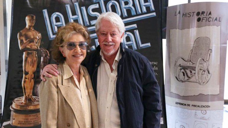 Norma Aleandro comentó que el director Luis Puenzo la convenció porque le hizo entender que era una obligación ciudadana hacer la película. &nbsp;