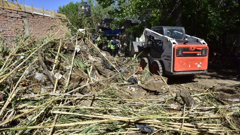 Las tareas de limpieza por parte de la Municipalidad llevarán todo el día.