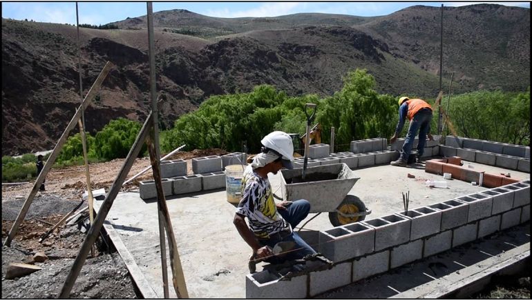 El EPAS está construyendo una planta modular de cloacas en Huinganco. Se busca terminar con cualquier contaminación del lugar. El EPAS está construyendo una planta modular de cloacas en Huinganco. Se busca terminar con cualquier contaminación del lugar.