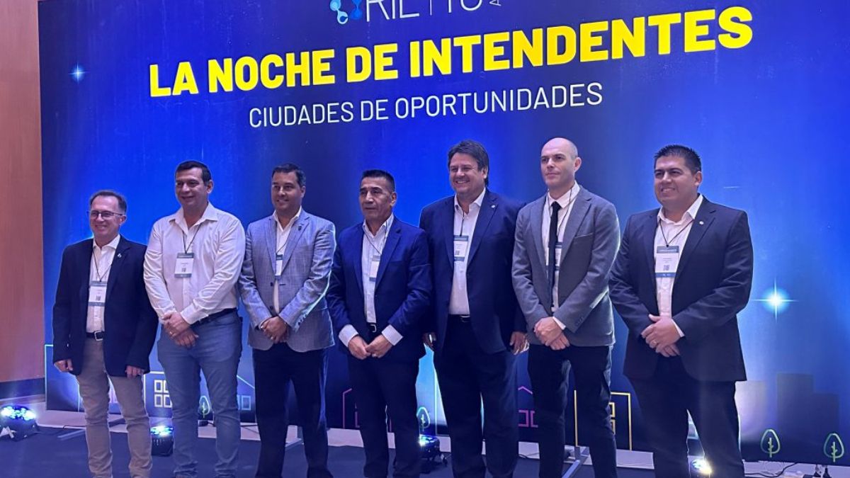 Mariano Gaido participó de un encuentro con más de 400 intendentes de ...