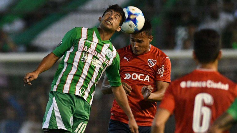 El Rojo casi hace un papelón pero pasó en los penales