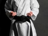 La mujer aseguró que su vecino le dijo que “él practicaba taekwondo” y que “podía pegarle tranquilamente”. Lo denunció y acordaron una probation. 