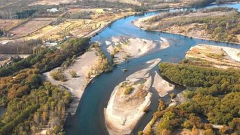 El Limay, un río clave para garantizar el agua durante el verano en Neuquén. El Limay, un río clave para garantizar el agua durante el verano en Neuquén.