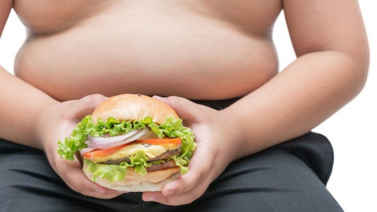 El sobrepeso y la obesidad, vinculados con tipos de cáncer