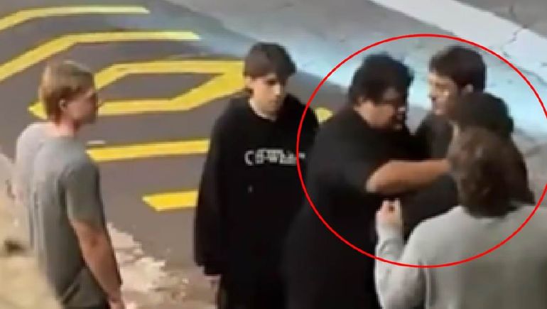 El rugbier que empujó al joven que terminó atropellado por un auto en Mar del Plata fue detenido por la policía.