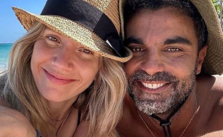 Laurita y Peluca, cada día más enamorados. Laurita y Peluca, cada día más enamorados.