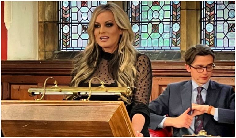 La exctriz porno, Stormy Daniels, dio detalles del encuentro con Trump. La exctriz porno, Stormy Daniels, dio detalles del encuentro con Trump.