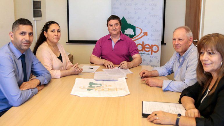 El gobierno otorga 50 millones de pesos para productores de la provincia