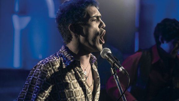 Rodrigo Romero se destaca por su parecido con el Potro y su aceptable interpretación.
