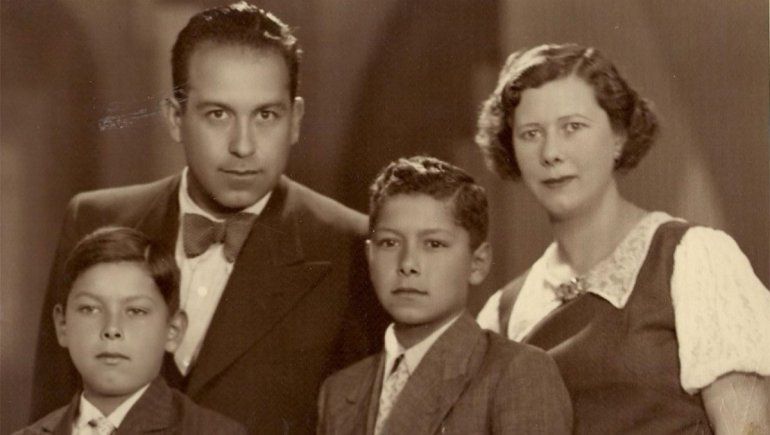 Don Amilcar y su familia paterna.