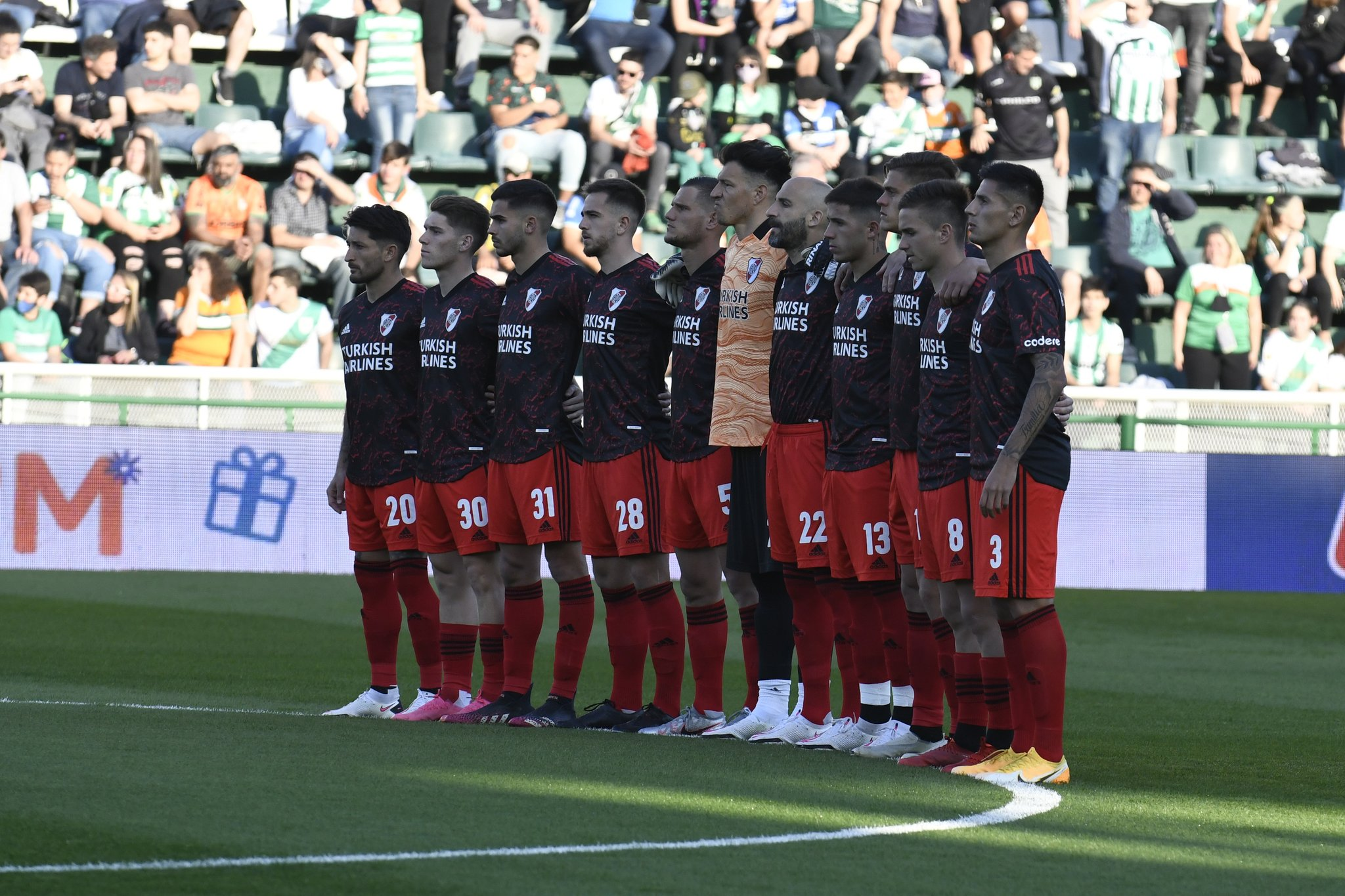 Los tres jugadores de River que se recibieron de director técnico