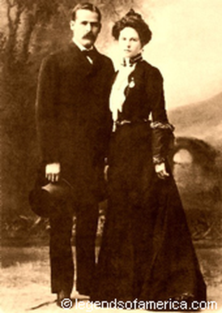 Y así andaban los bandoleros con ínfulas de productores ganaderos en el común de la Patagonia. Foto: @archivo historico Y así andaban los bandoleros con ínfulas de productores ganaderos en el común de la Patagonia. Foto: @archivo historico