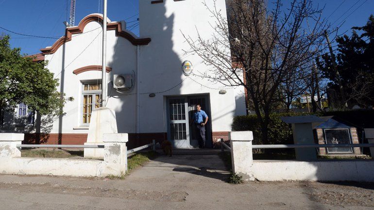 Motochorros atacaron a una enfermera en Plottier cuando volvía del trabajo