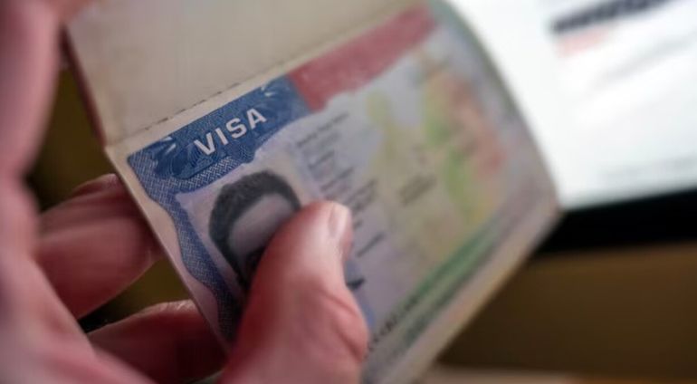 Será mucho más caro viajar a Estados Unidos: a cuánto aumentará la visa