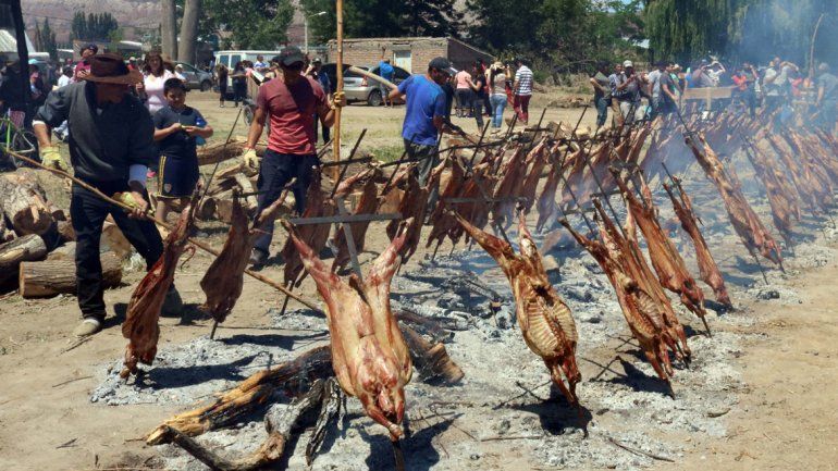 Los chivos al asador