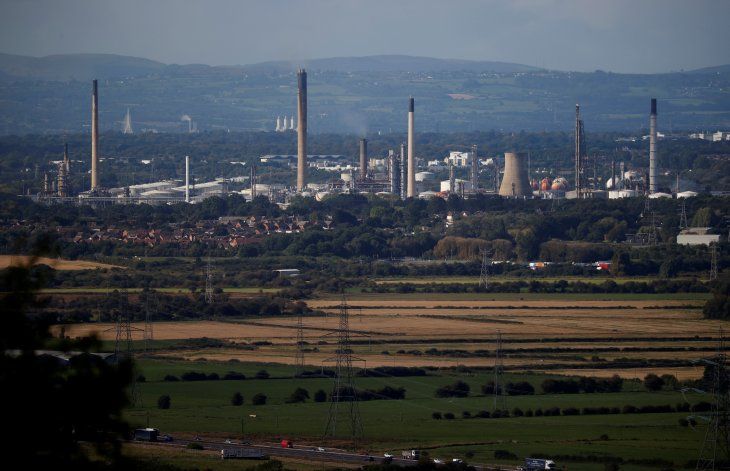 Foto de la refinería Stanlow de Essar Oil UK cerca de Ellesmere Port Sep 27, 2021. REUTERS/Phil Noble