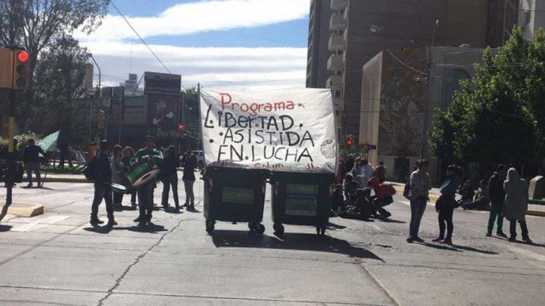Municipio y Provincia se cruzaron por los bloqueos de ATE en el centro