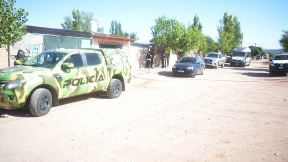 Megaoperativo en Rincón: secuestran armas y drogas