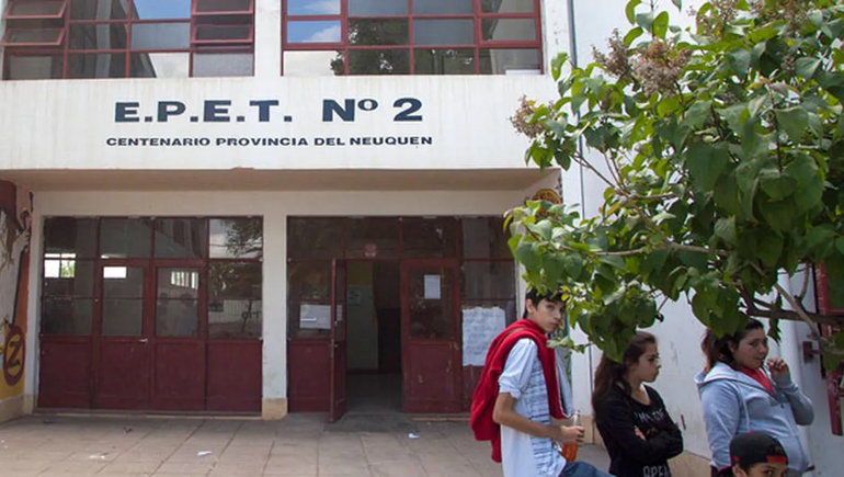 La EPET 2 con custodia policial tras amenazas por las redes