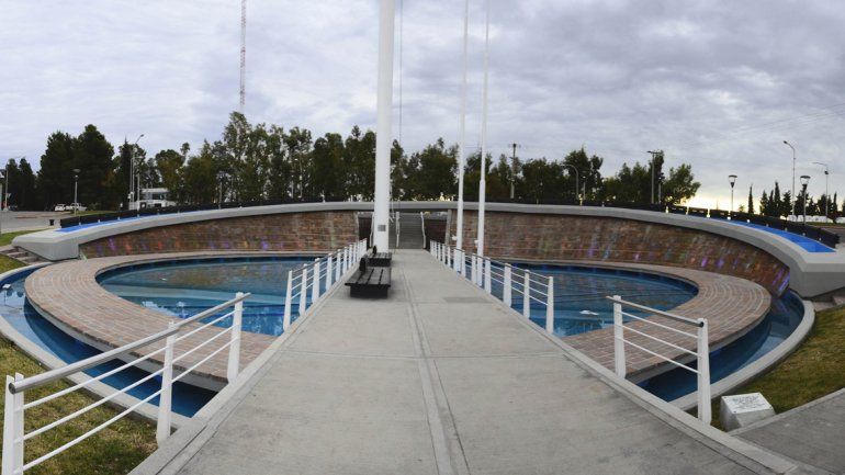 Hoy reinauguran la renovada Plaza de las Banderas