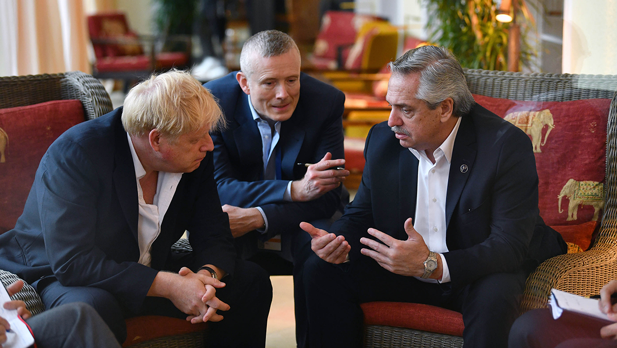 Fernández se reunió con Johnson: Tenemos que hablar de Malvinas