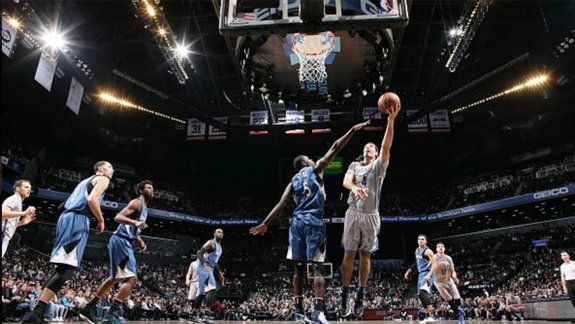 scola cumplio en el triunfo de brooklyn sobre minnesota