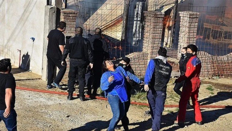 Tragedia en Caleta Olivia: un incendio provocó la muerte de dos niños