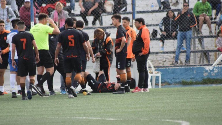 Agresión entre jugadores, corridas y partido suspendido en la Copa Neuquén
