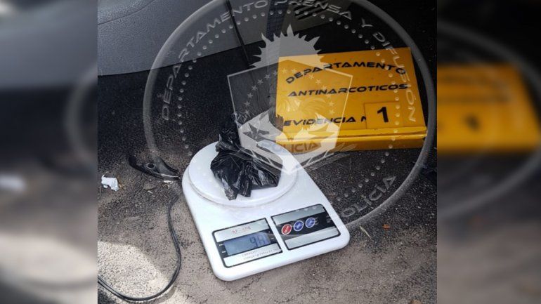 Les secuestraron más de 90 gramos de cocaína en un control de tránsito