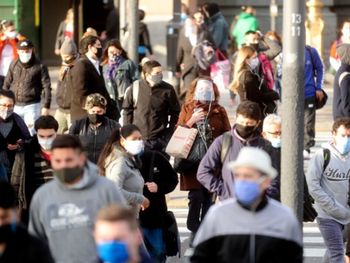 Fernández advirtió que desde ese viernes 20 de marzo del 2020 todos los argentinos deberán someterse al aislamiento.